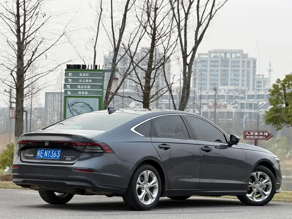Honda Accord 2023 — фото 16