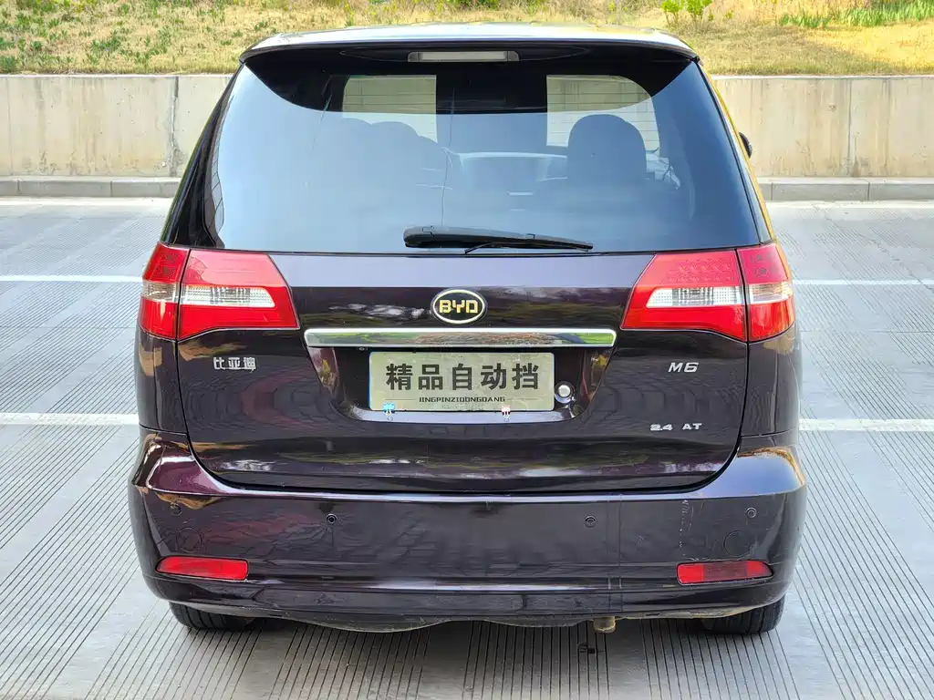 BYD M6 2013 — фото 5