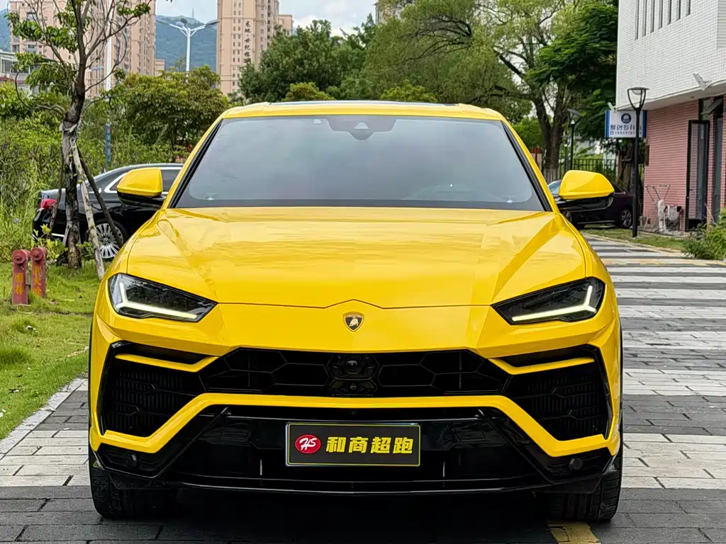 Lamborghini Urus 2019 — фото 1