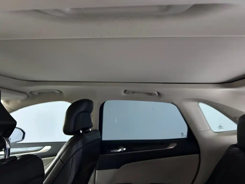 Lincoln MKC 2017 — фото 21