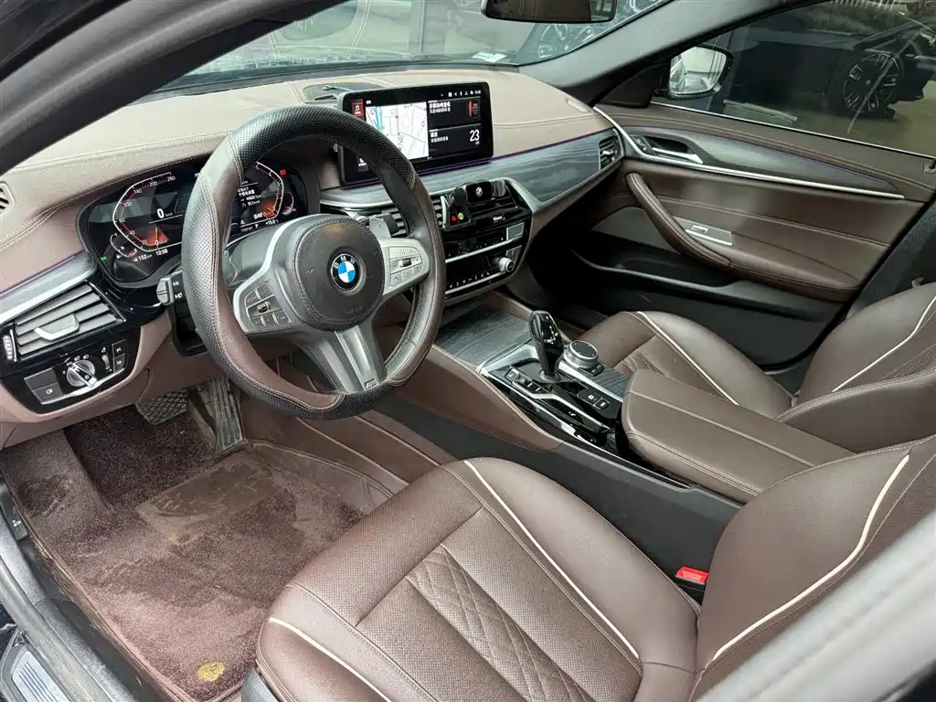 BMW 5 Series 2023 — фото 9