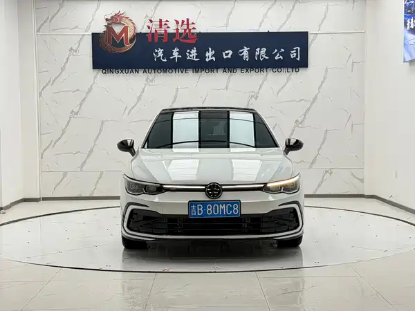 Volkswagen Golf 2023