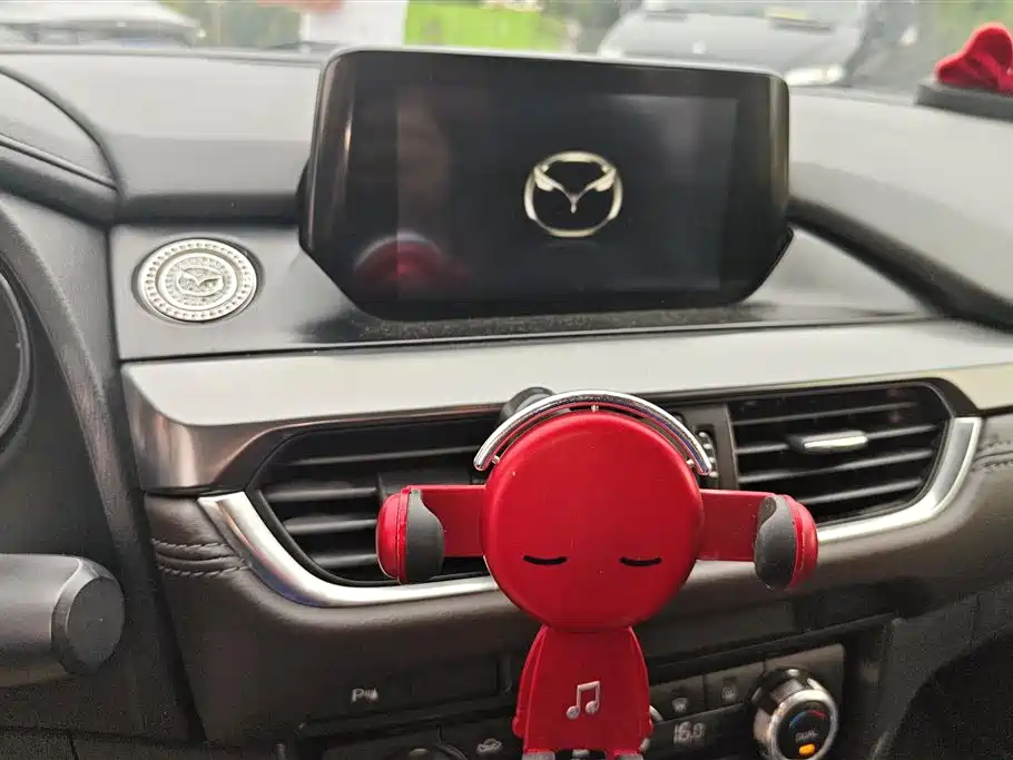 Mazda Atenza 2017 — фото 12