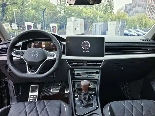 Volkswagen Tiguan L 2024
