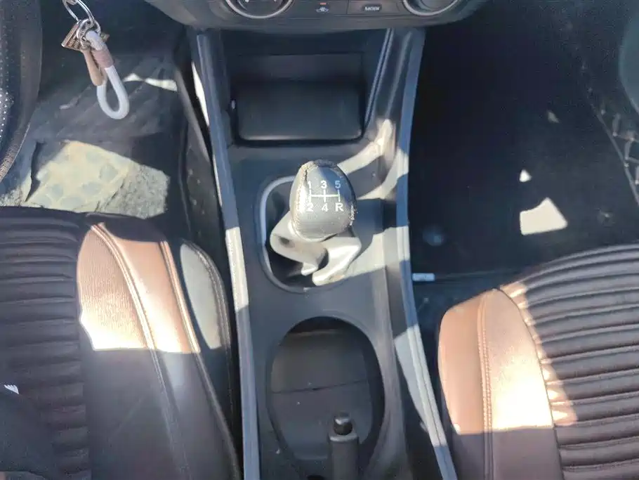 Nissan Sylphy 2018 — фото 14