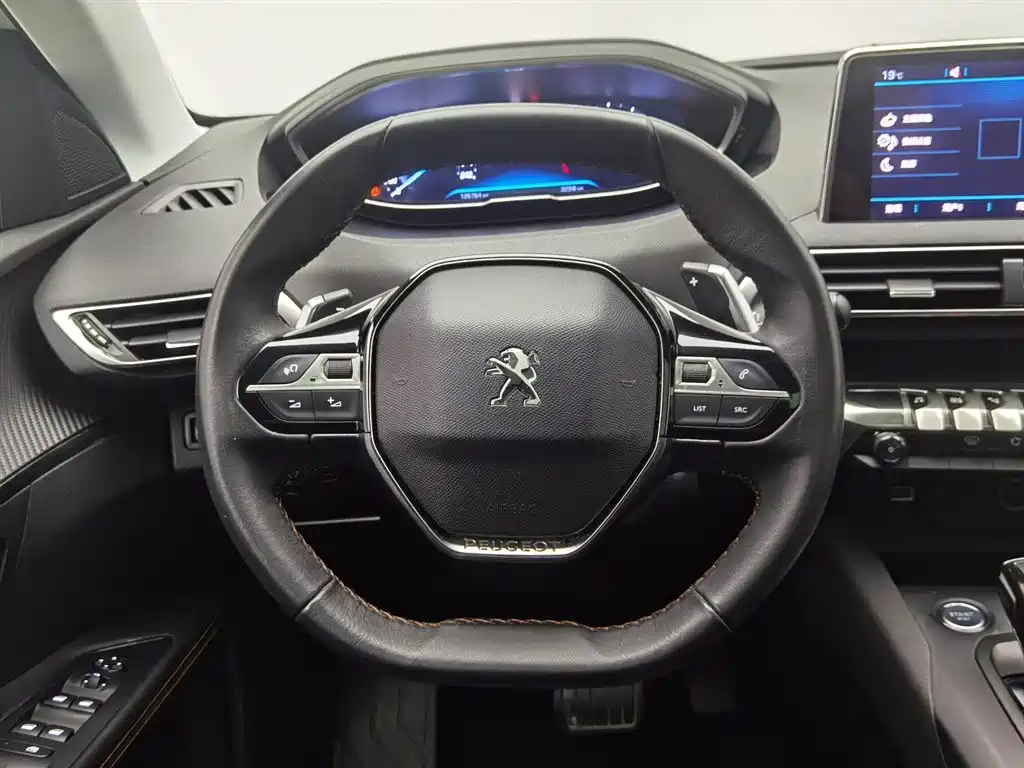 Peugeot 4008 2018 — фото 11
