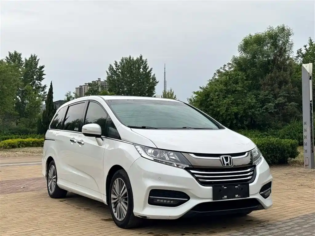 Honda Odyssey 2018 — фото 3