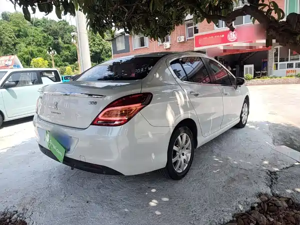 Peugeot 308 2016