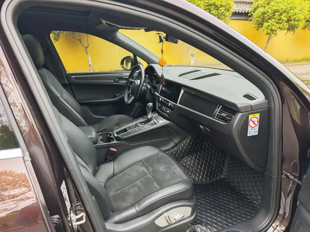Porsche Macan 2019 — фото 15