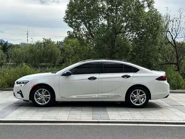 Buick Regal 2021