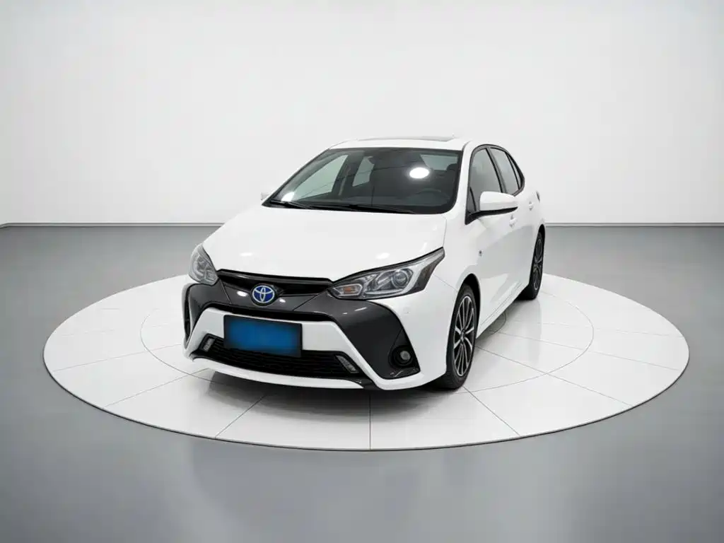 Toyota Yaris L 2019 — фото 1