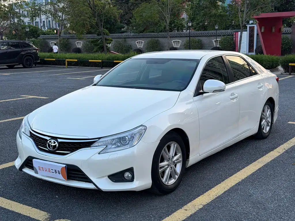 Toyota Reiz 2014