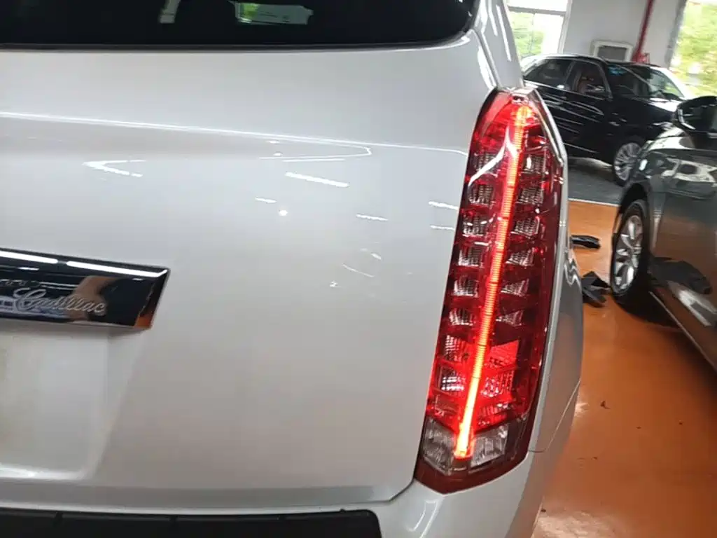 Cadillac SRX 2016 — фото 8