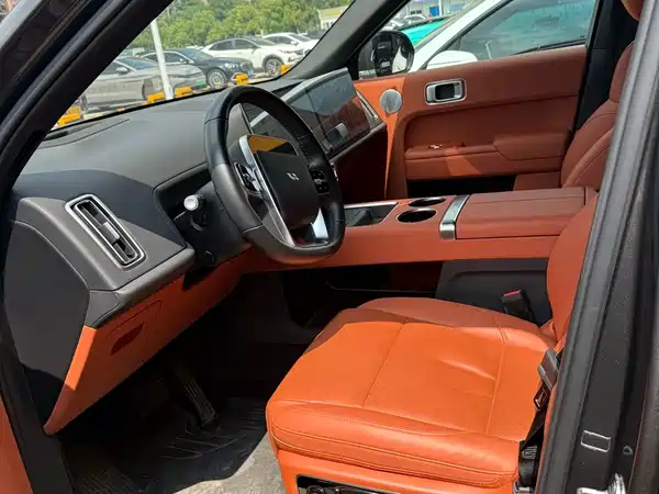 Li Auto L9 2025