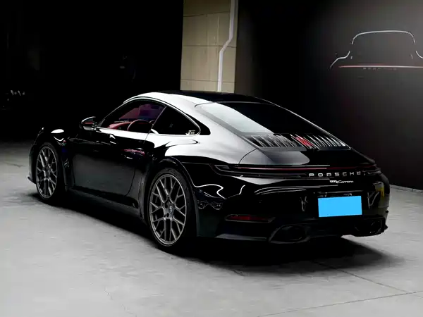 Porsche 911 2025
