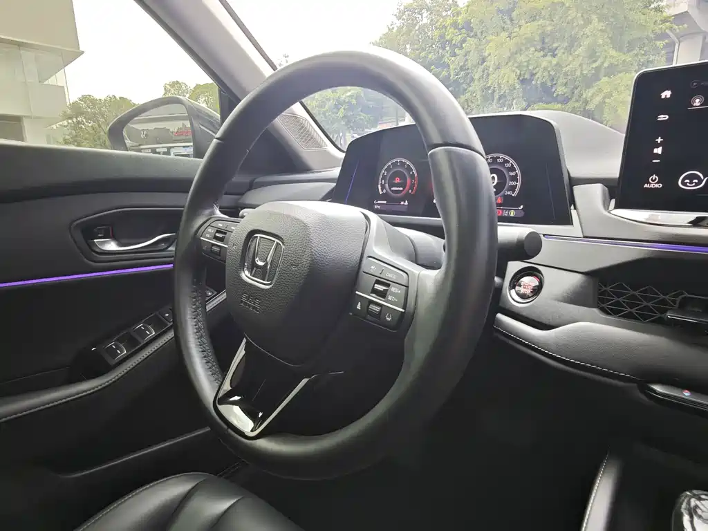 Honda Accord 2023 — фото 16