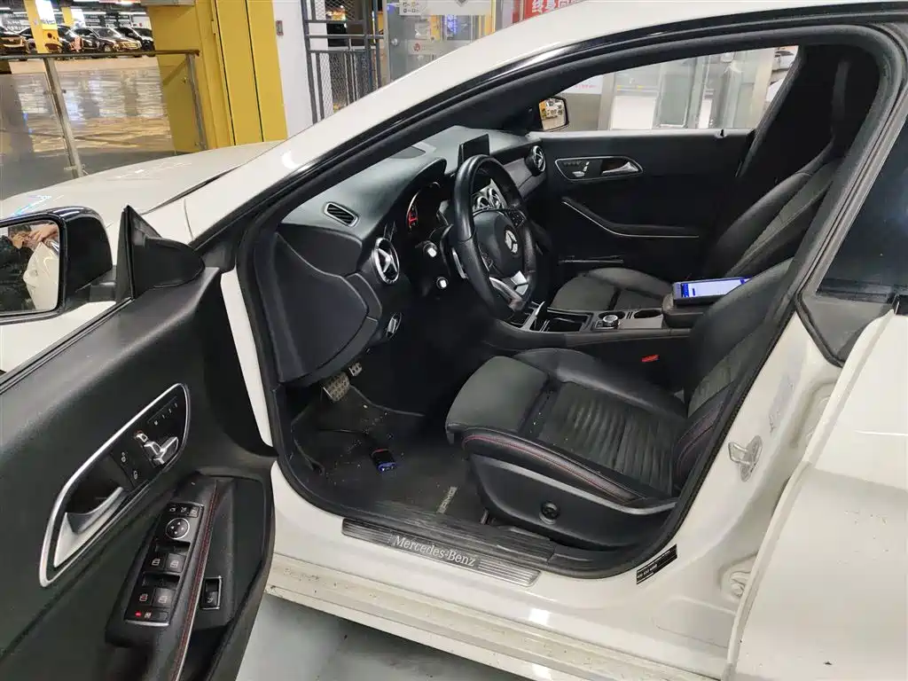 Mercedes-Benz CLA 2017 — фото 16