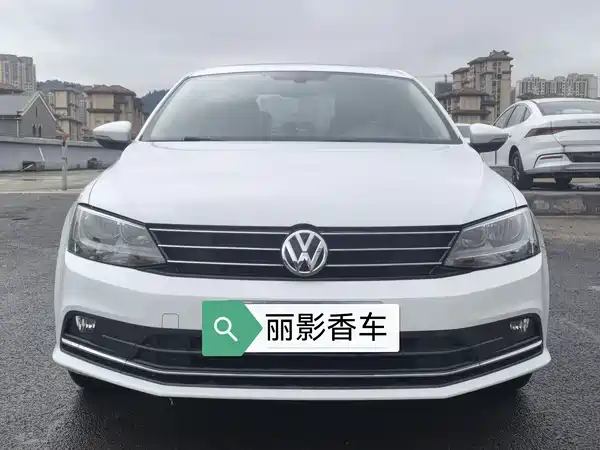 Volkswagen Sagitar 2018
