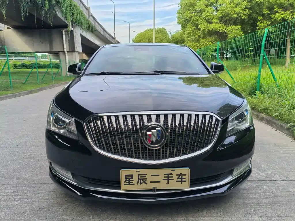 Buick LaCrosse 2015 — фото 2