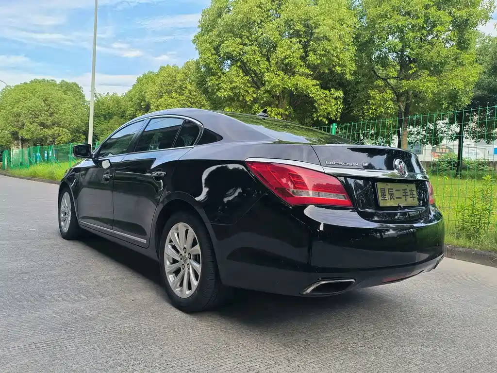 Buick LaCrosse 2015 — фото 13