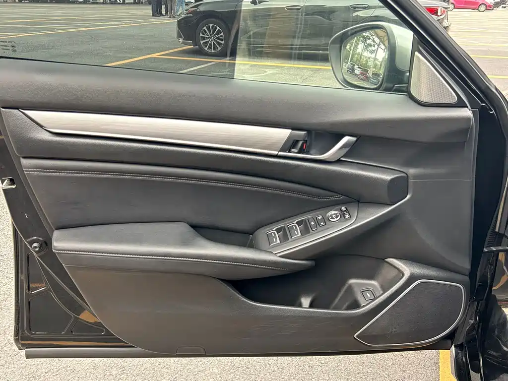 Honda Accord 2023 — фото 20