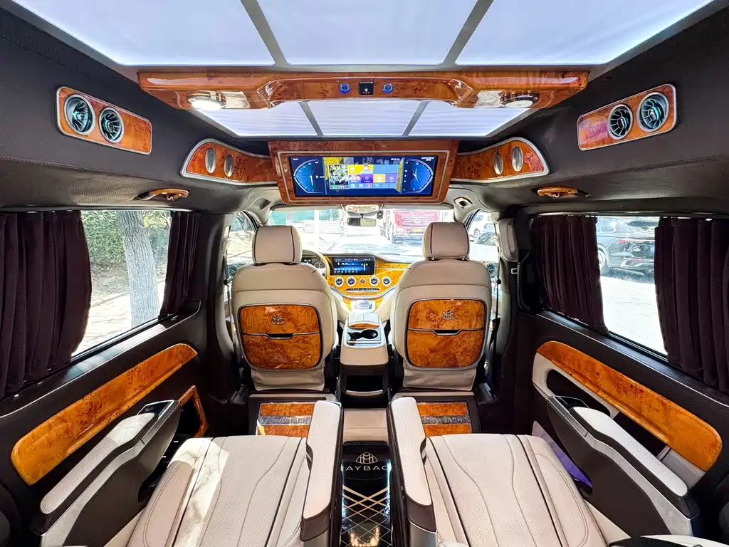 Mercedes-Benz Vito 2023 — фото 15