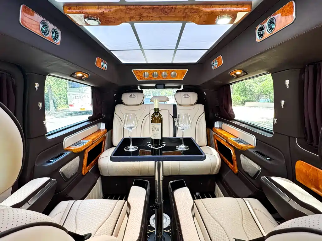 Mercedes-Benz Vito 2023 — фото 24