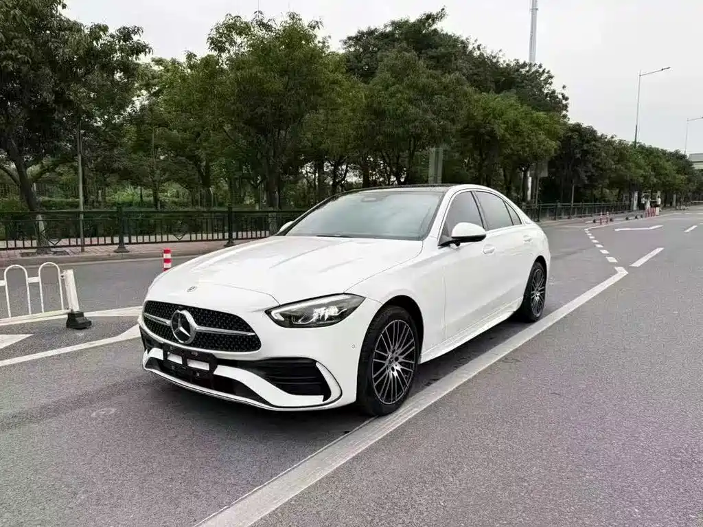 Mercedes-Benz C-Class 2024