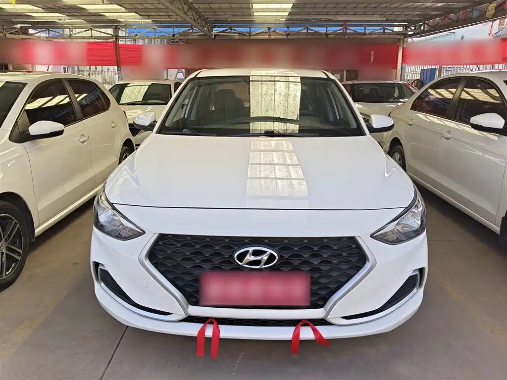 Hyundai Elantra 2020 — фото 3