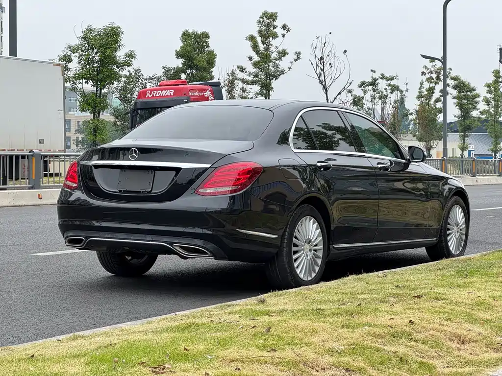 Mercedes-Benz C-Class 2015 — фото 16