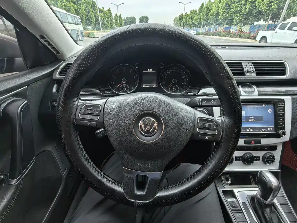 Volkswagen Magotan 2014
