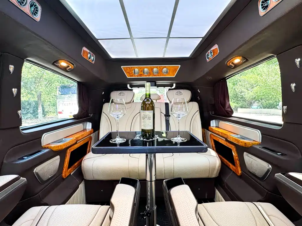 Mercedes-Benz Vito 2023 — фото 23