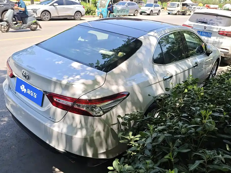 Toyota Camry 2020 — фото 2