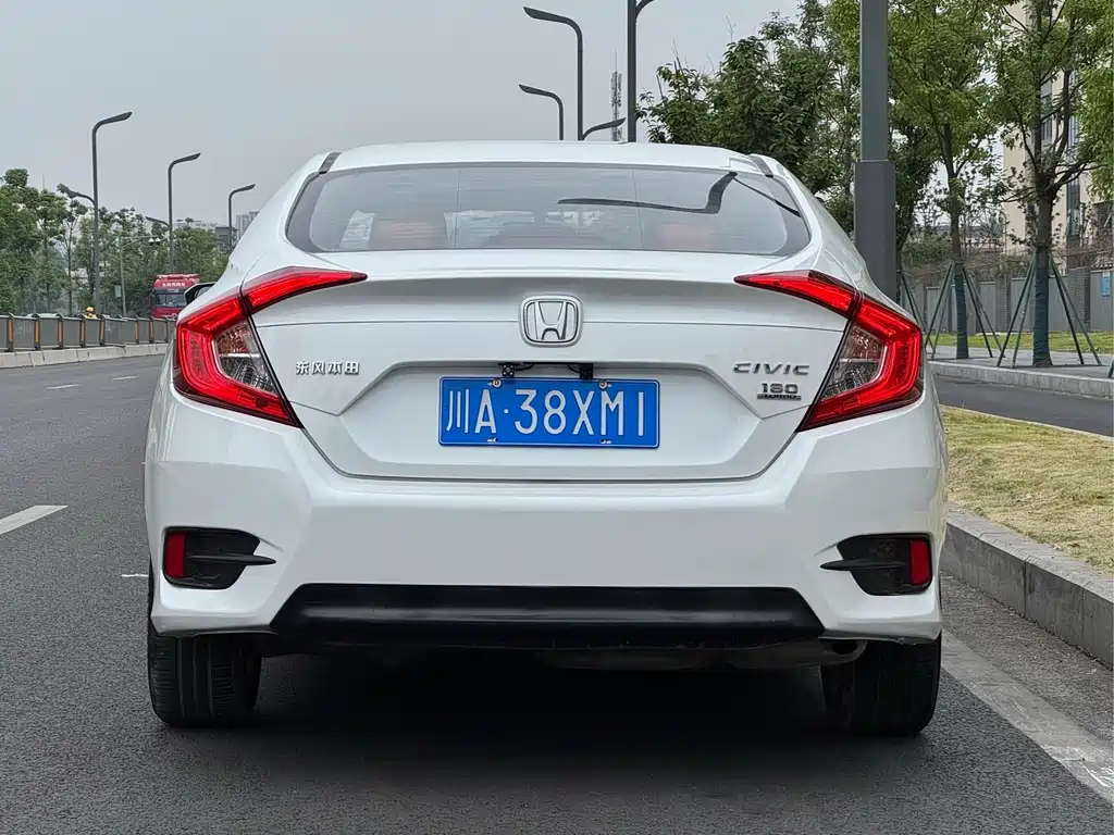 Honda Civic 2019 — фото 15