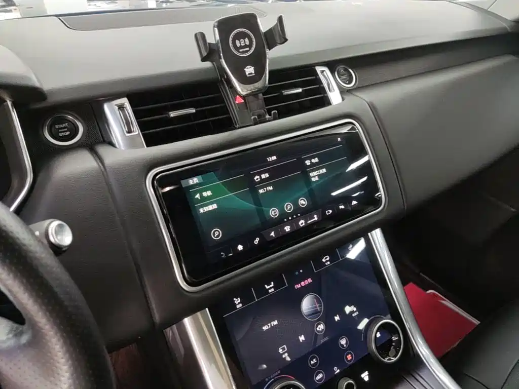 Land Rover Range Rover Sport 2020 — фото 13