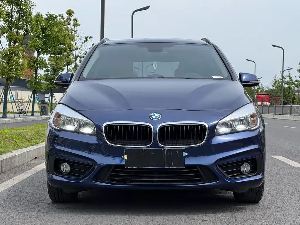 BMW 2 Series Active Tourer 2016 — фото 2