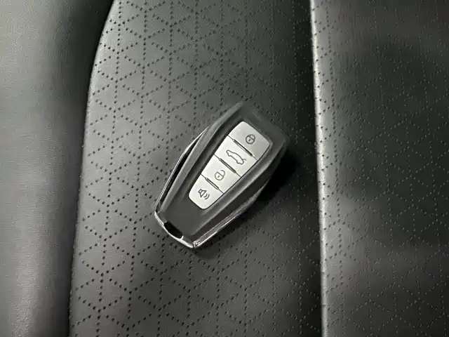 Geely Emgrand 2022 — фото 12