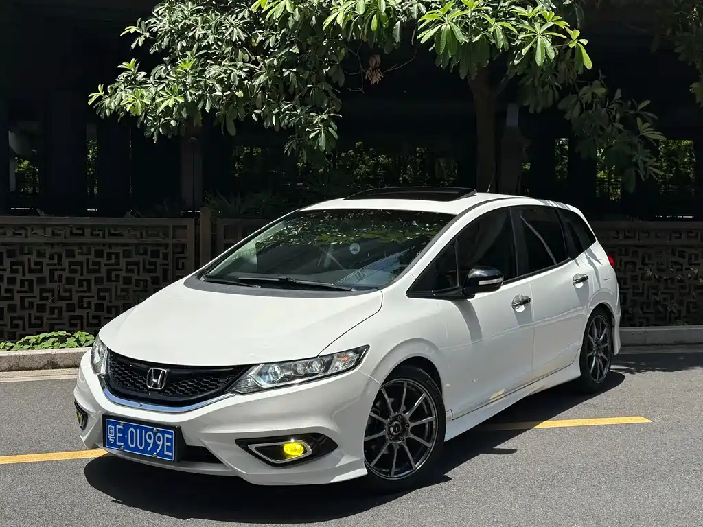 Honda Jade 2016 — фото 1