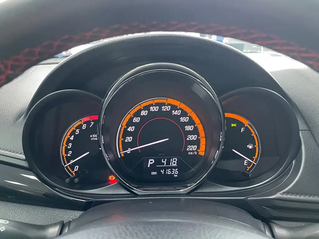 Toyota Yaris L 2022 — фото 12