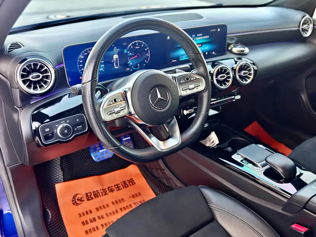 Mercedes-Benz A-Class 2020 — фото 8