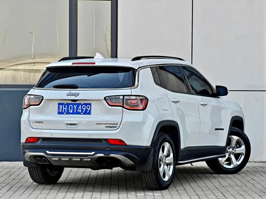 Jeep Compass 2017 — фото 6