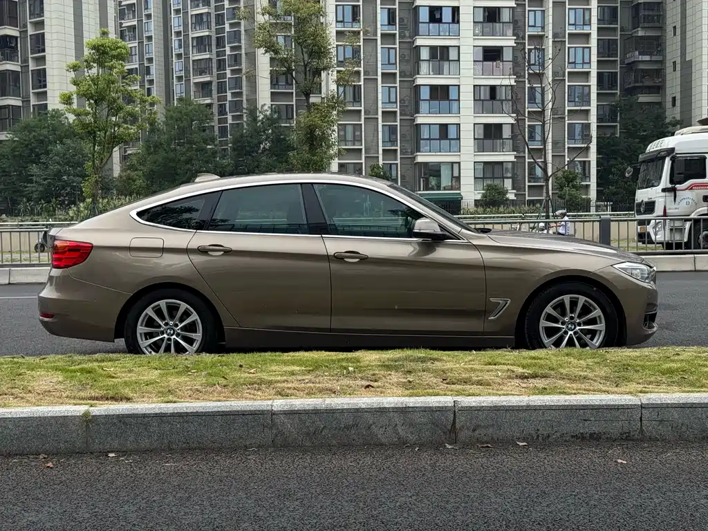 BMW 3 Series GT 2014 — фото 17