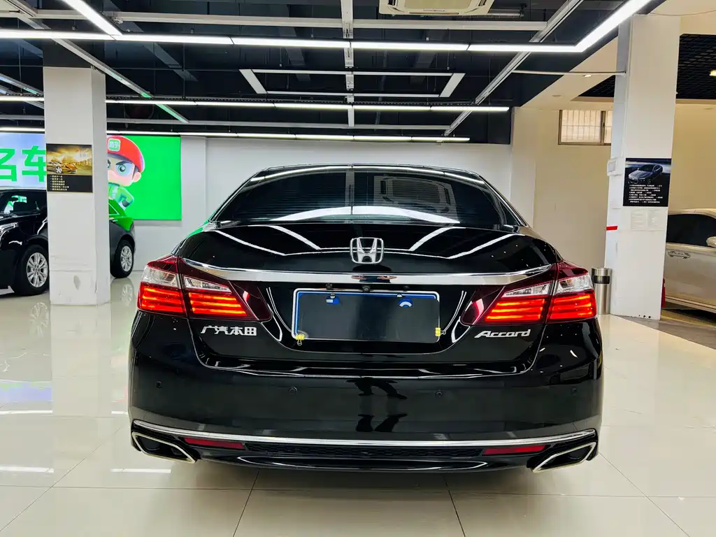 Honda Accord 2018 — фото 17