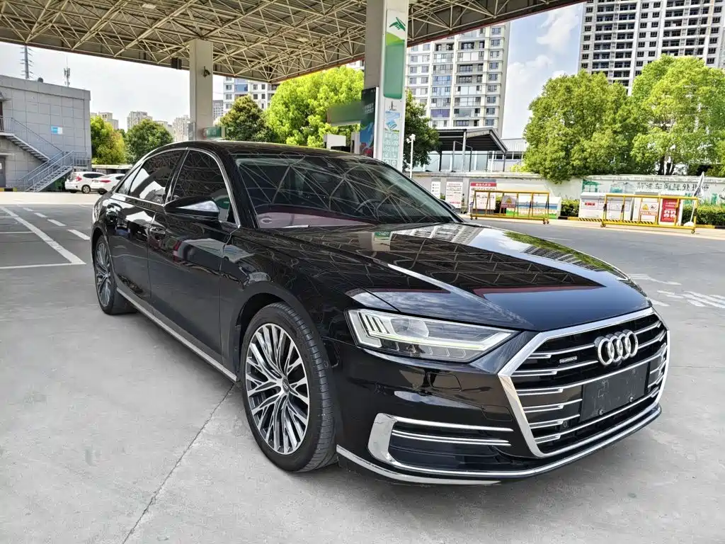 Audi A8 2020 — фото 5