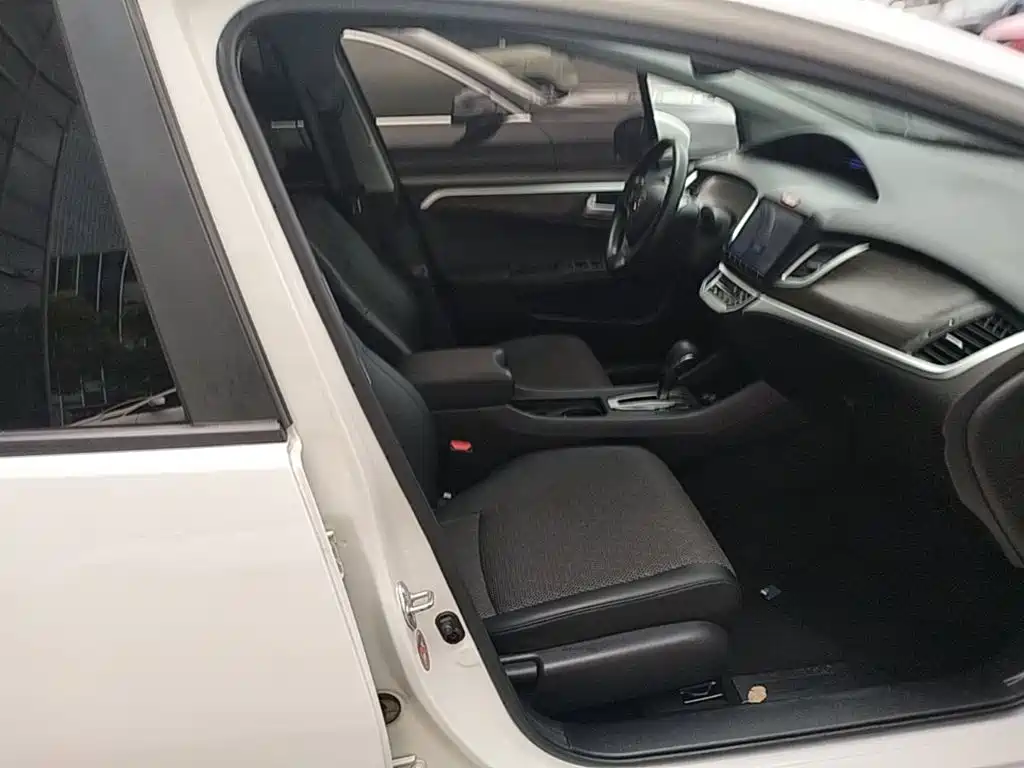 Honda Jade 2018 — фото 25