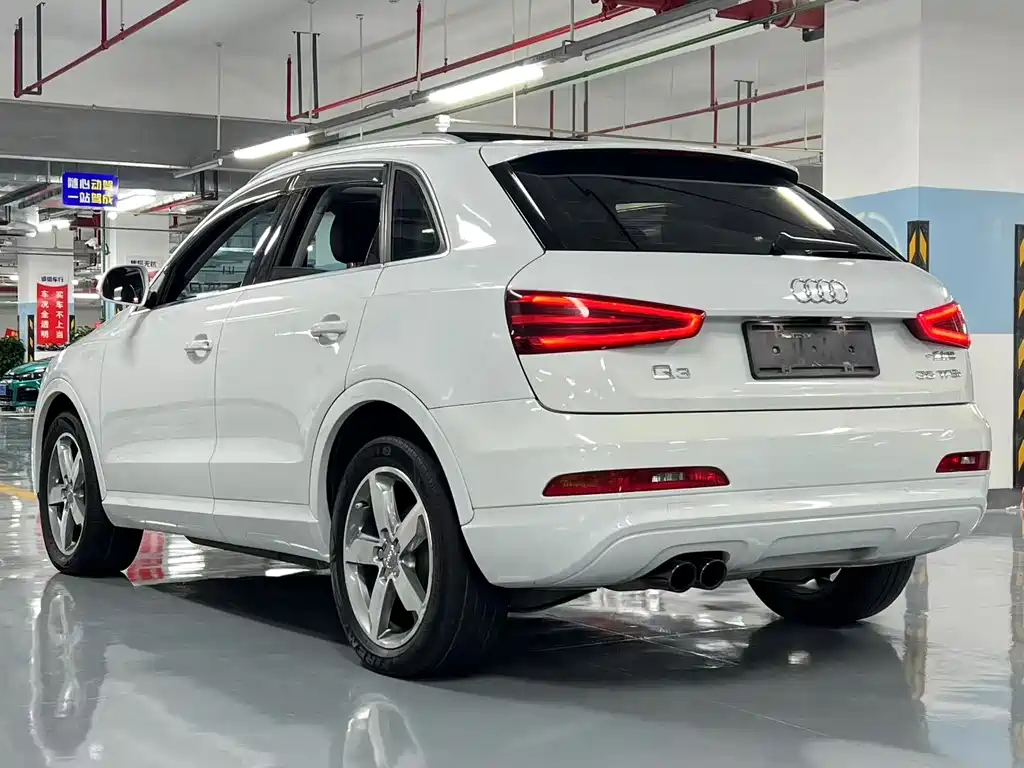 Audi Q3 2016 — фото 8