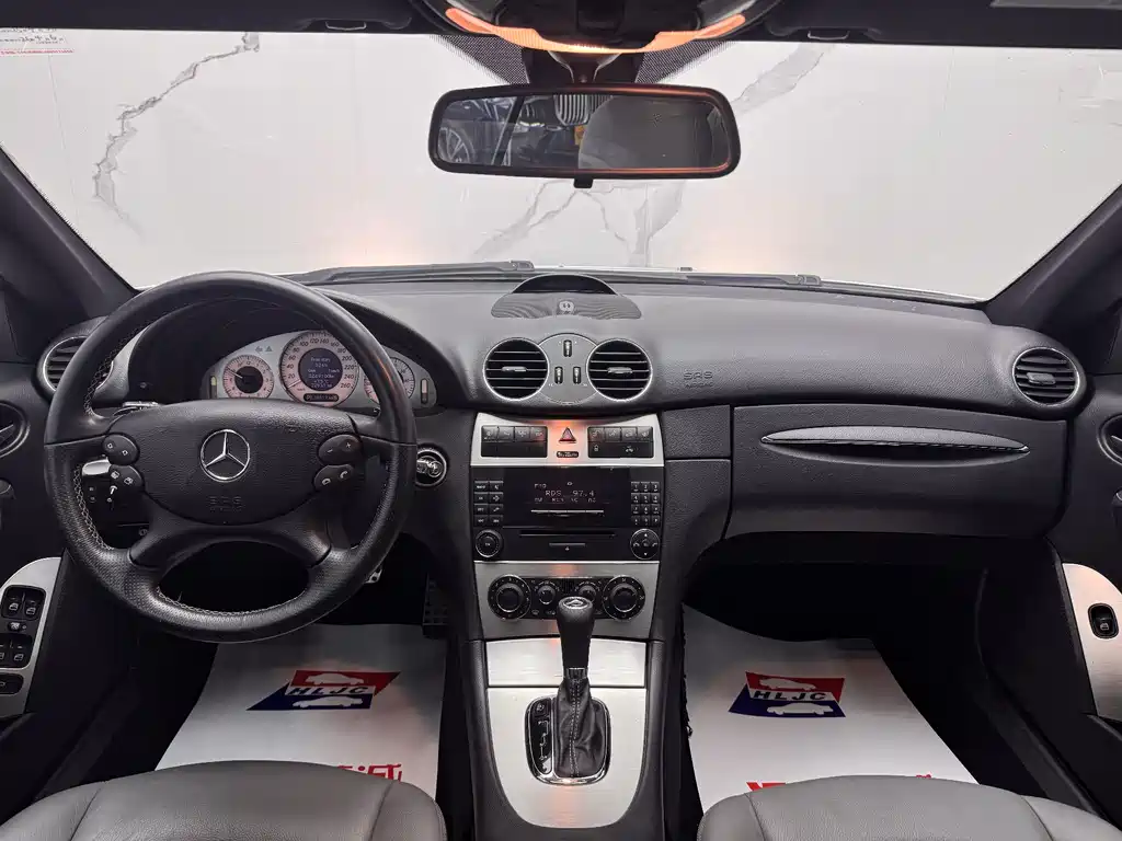 Mercedes-Benz CLK-Class 2010 — фото 12