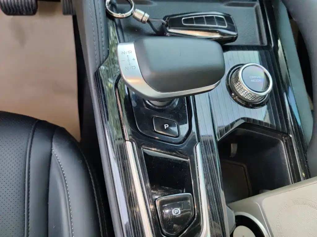 Geely Xingyue L 2023 — фото 10