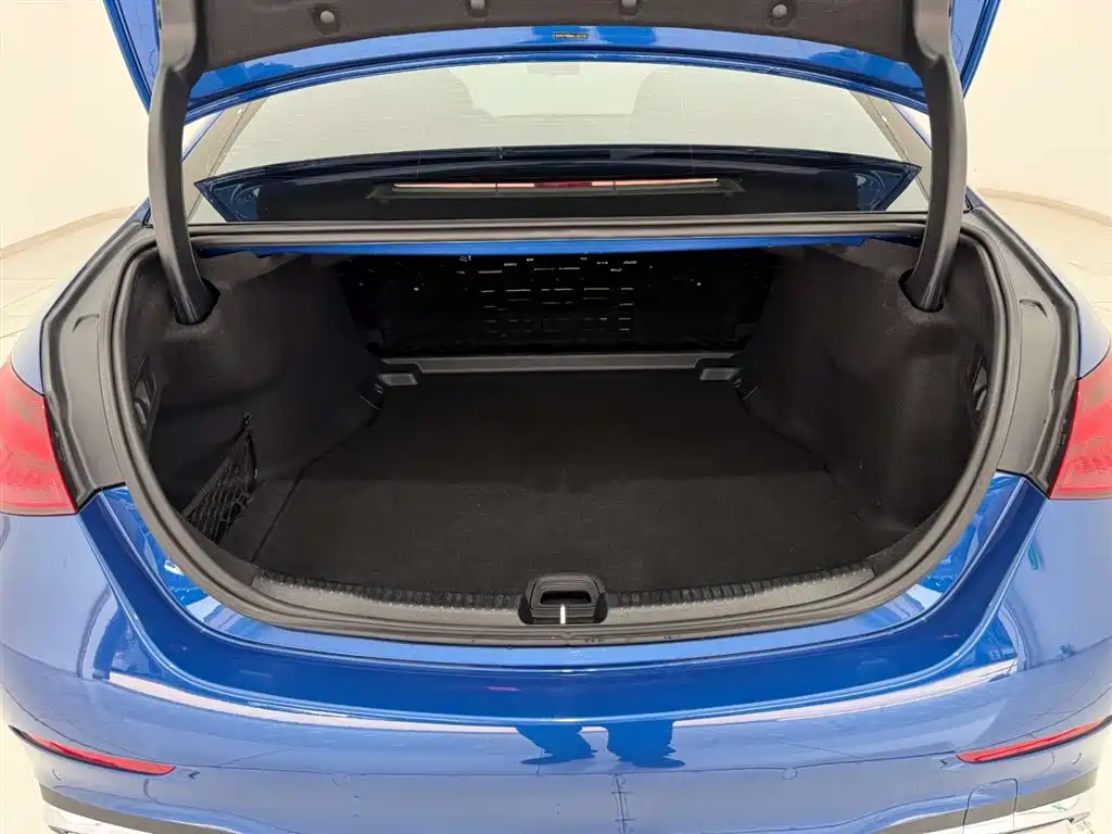 Mercedes-Benz C-Class 2022 — фото 14