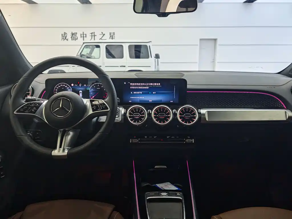 Mercedes-Benz GLB 2025 — фото 13